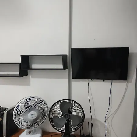 Conjugado Dividido Em Quarto E Sala